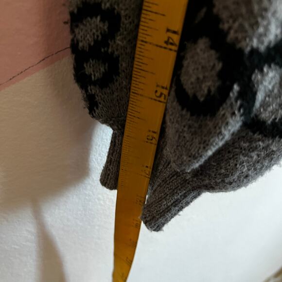 Gray Flower Womens Cardigan Size Medium Y2K Retro Indie‎ Cottagecore - Picture 5 of 6